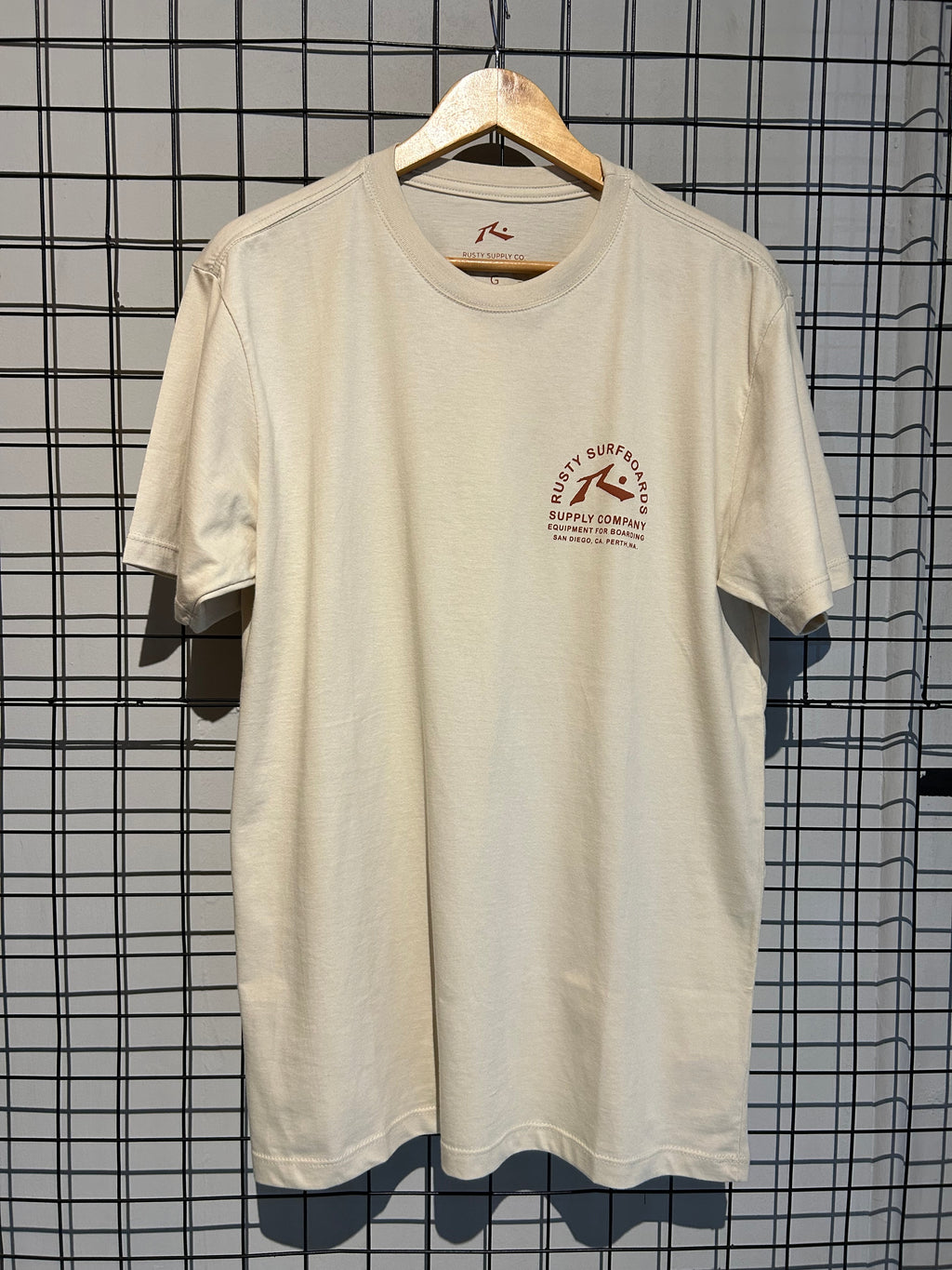 Camiseta Manga Curta Bege Rusty Surf Shop