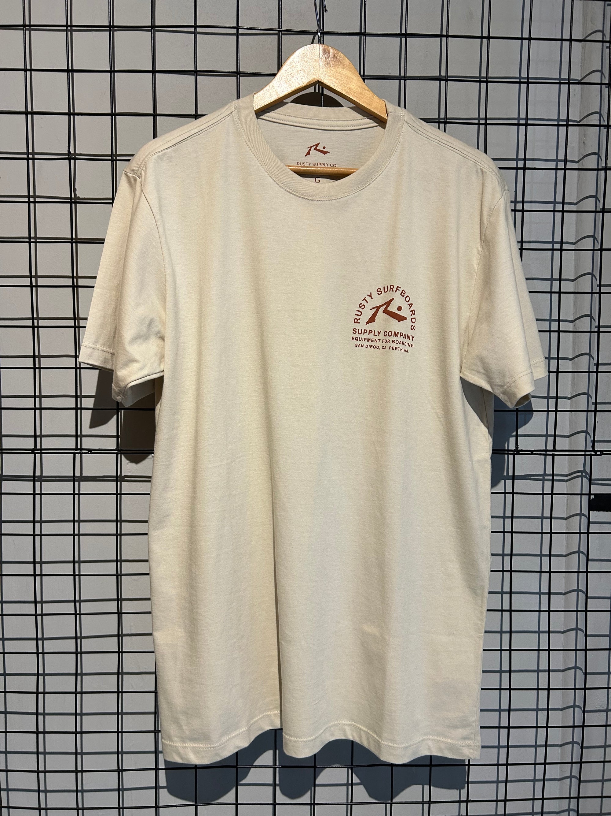 Camiseta Manga Curta Bege Rusty Surf Shop