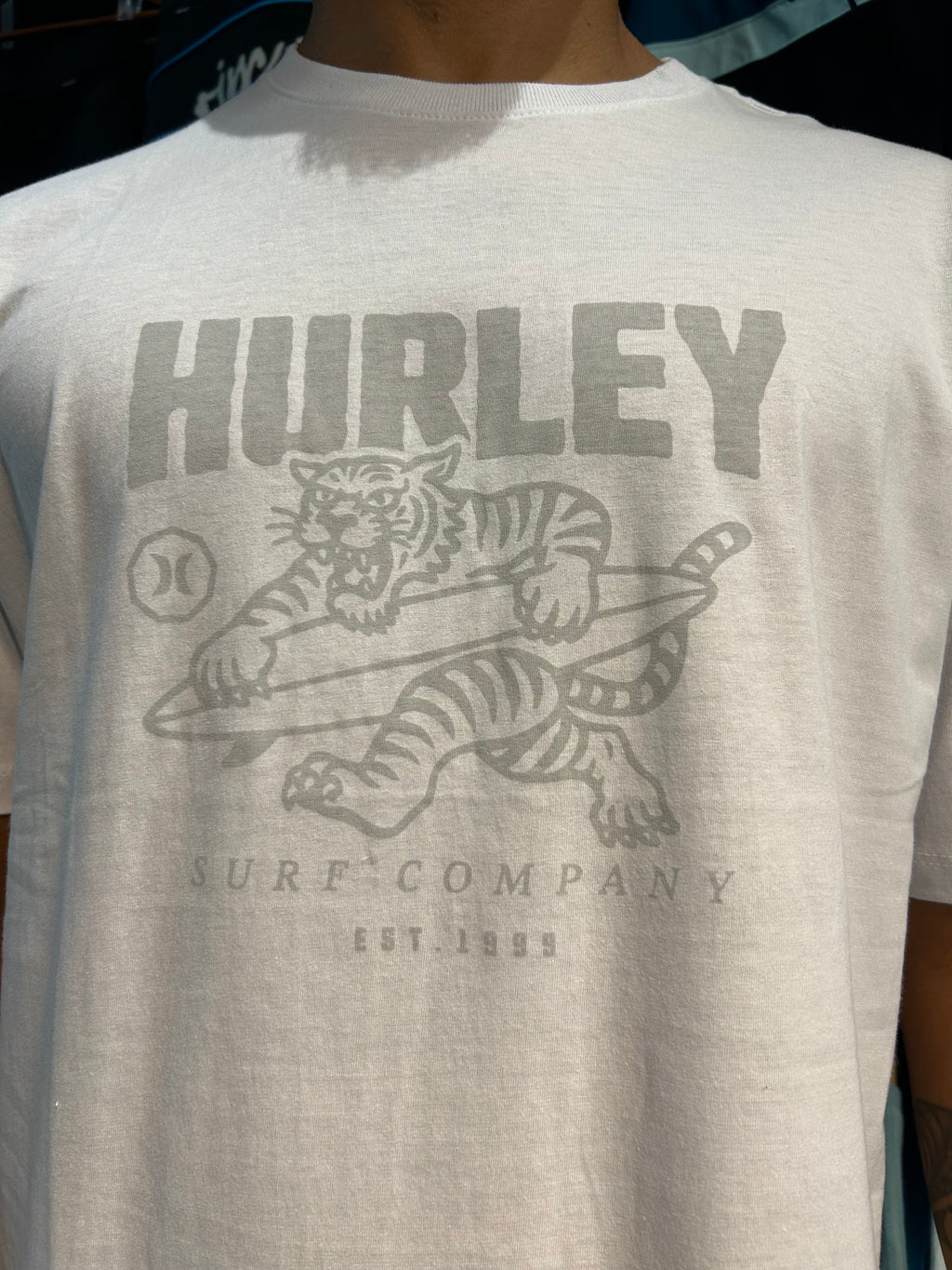 CAMISETA HURLEY TIGER BRANCA