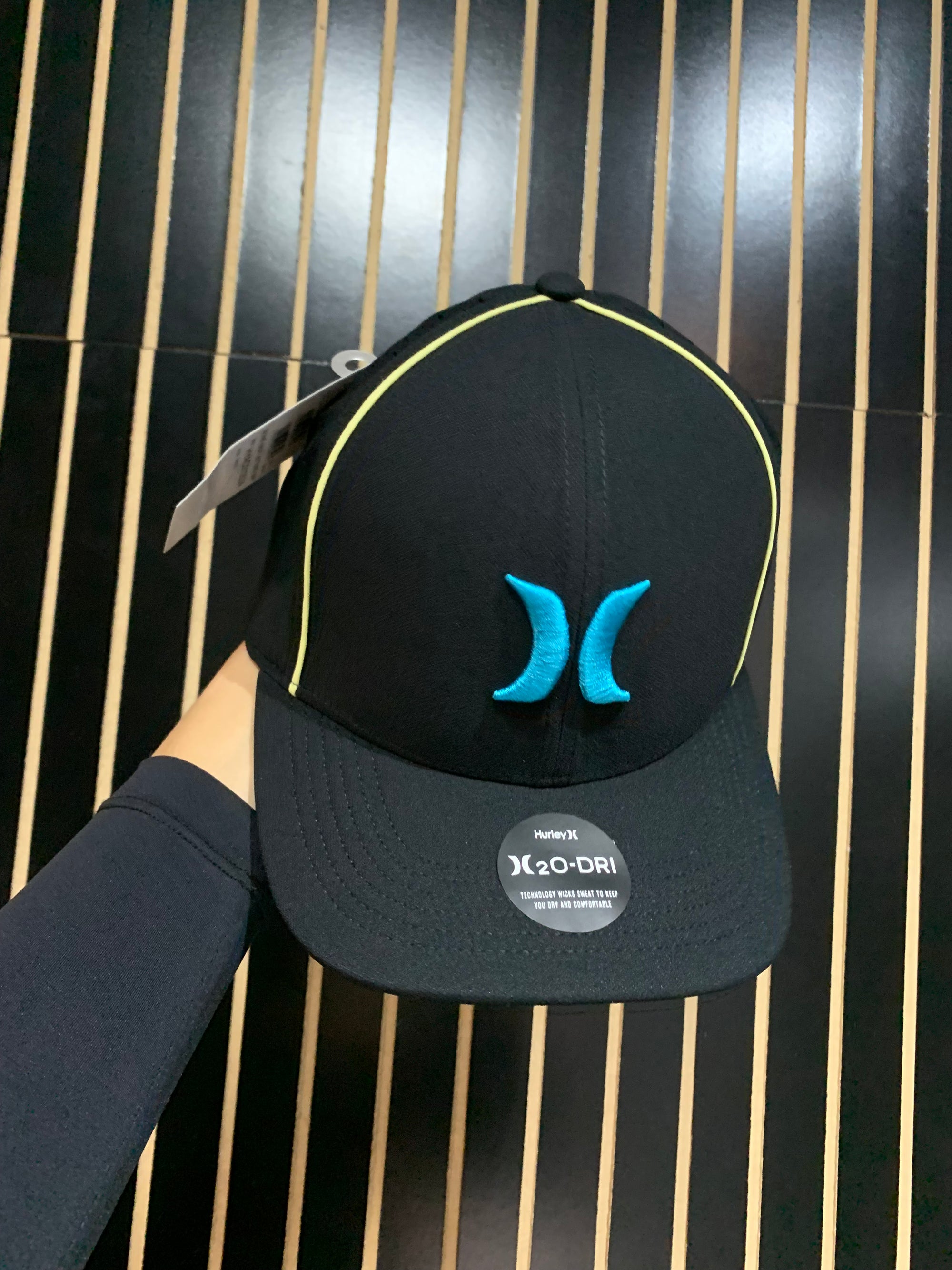 Boné Hurley Half Letters Importado