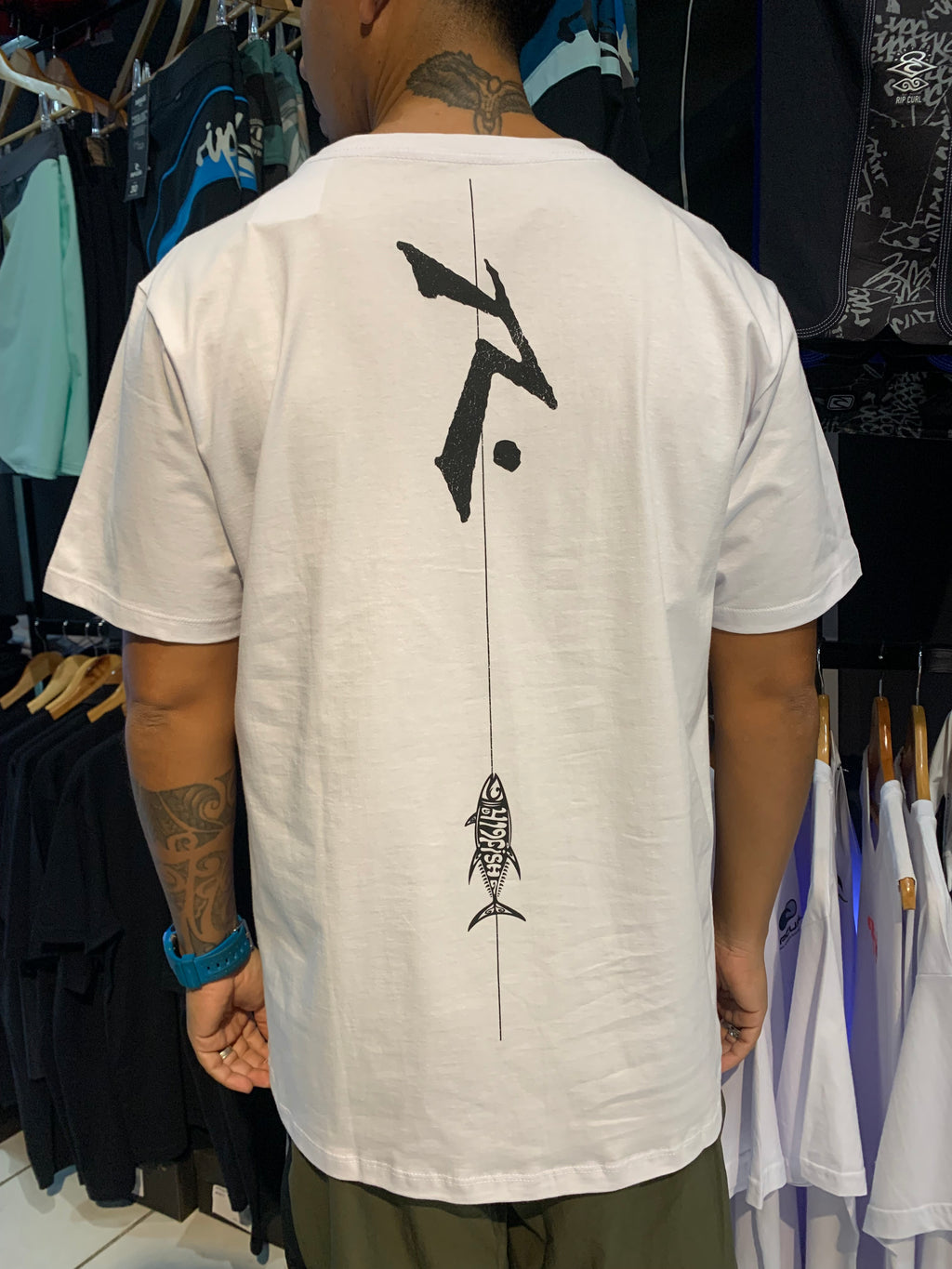 Camiseta Manga Curta branca Rusty Fish