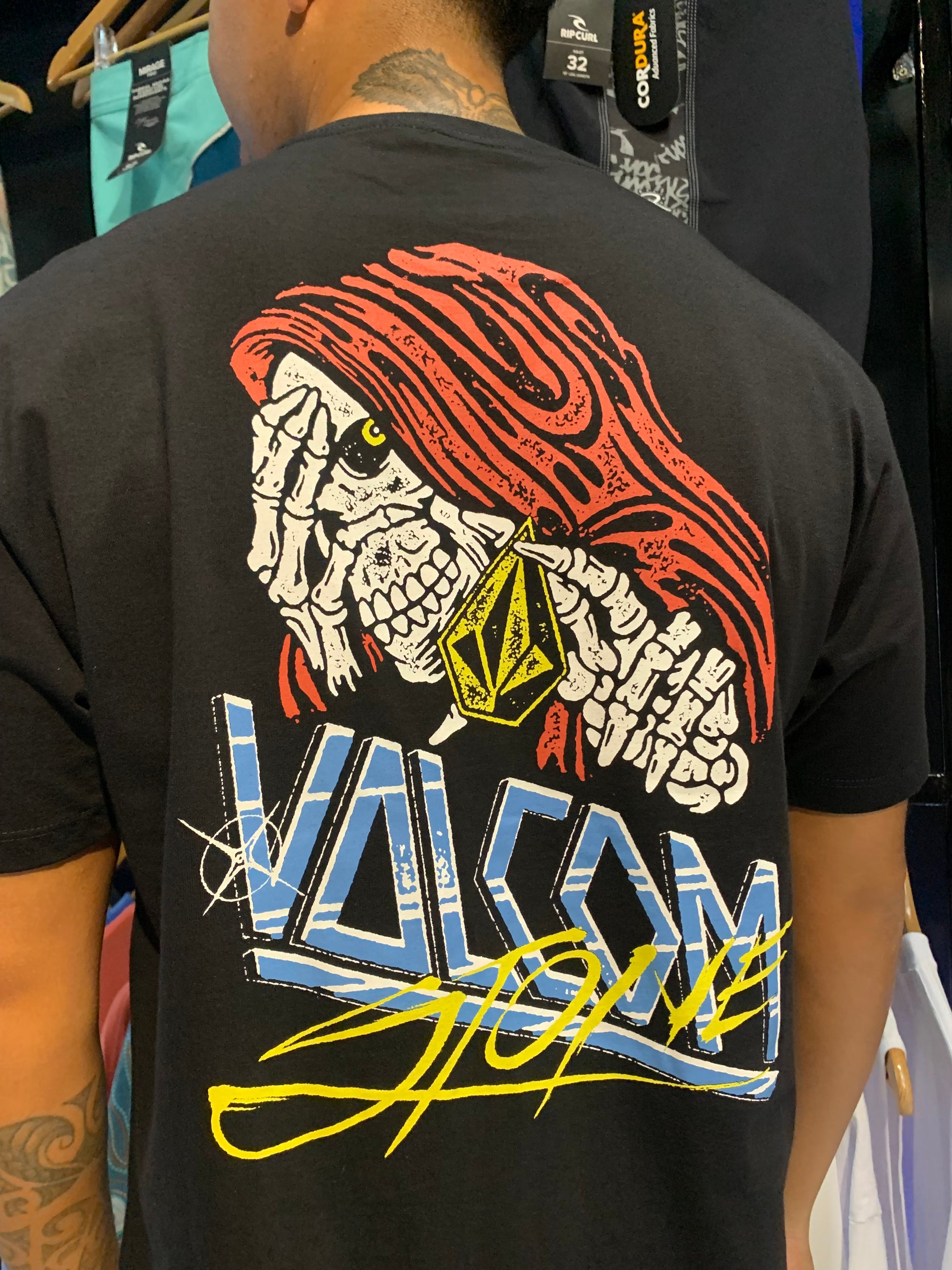 Camiseta Volcom Dropped Preta