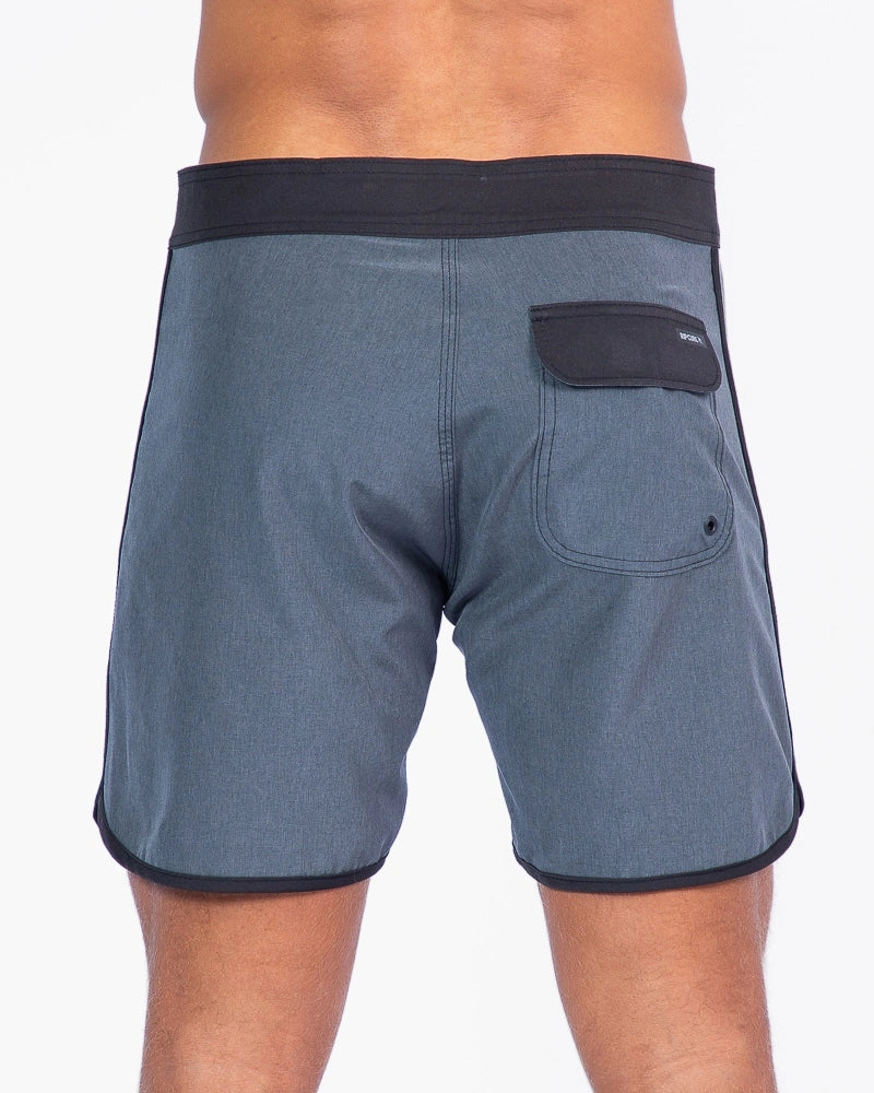 BOARDSHORT ÁGUA ICONS OF SURF SCALLOP 17”