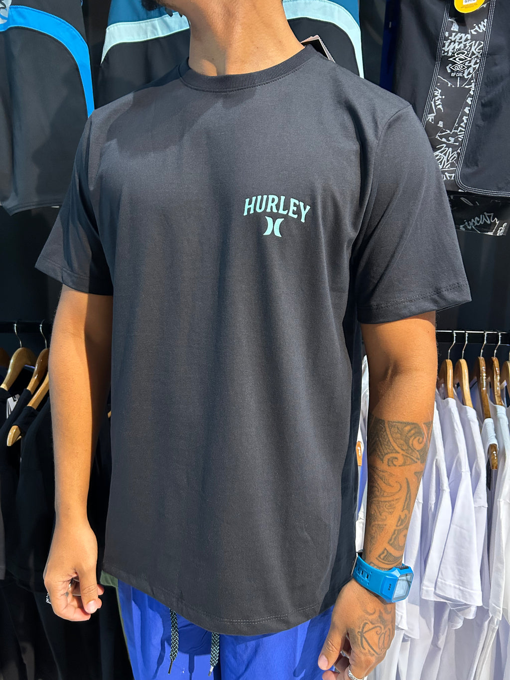 CAMISETA HURLEY SUPPLY PRETA