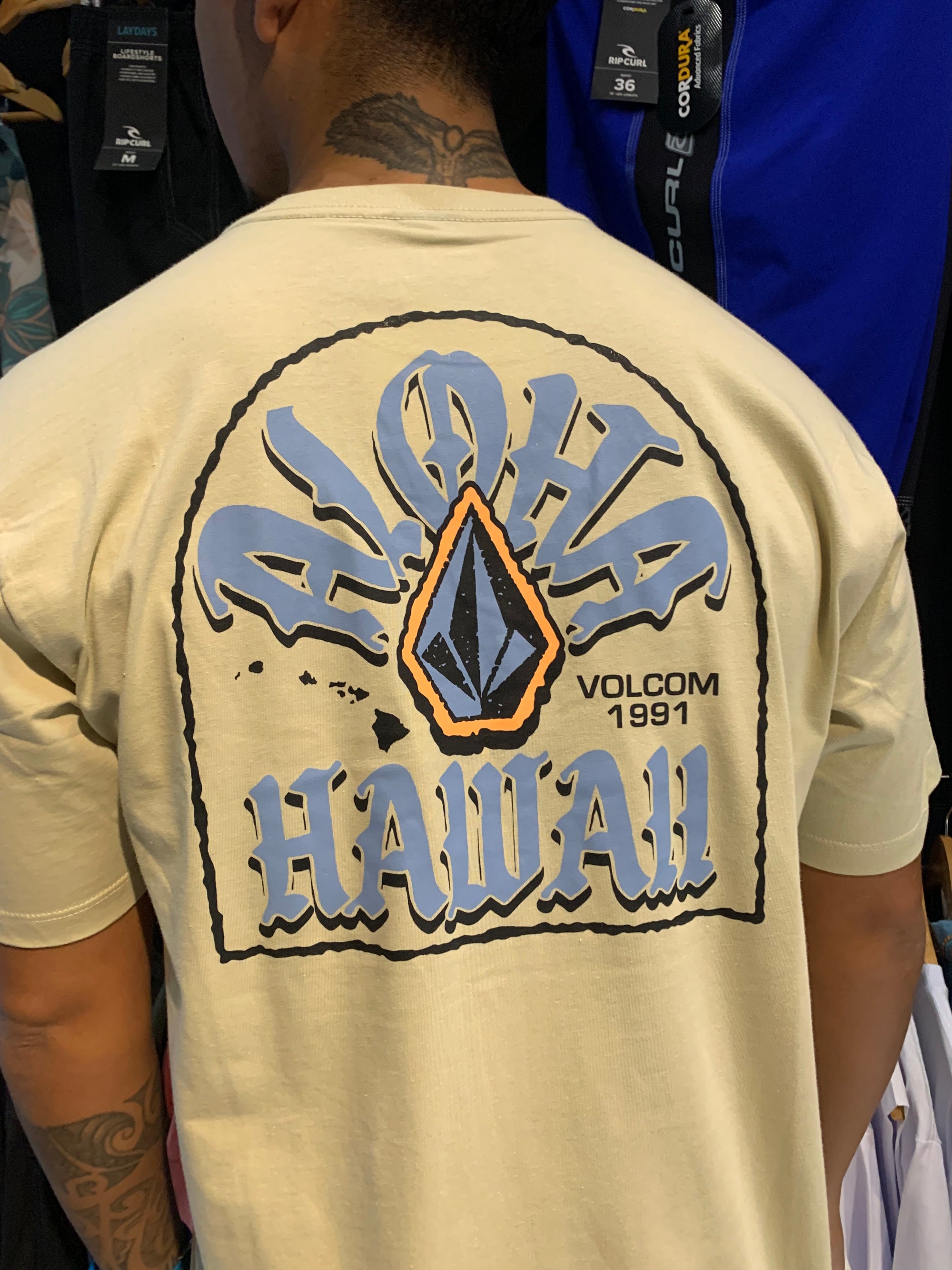 Camiseta Volcom Chandler Bege