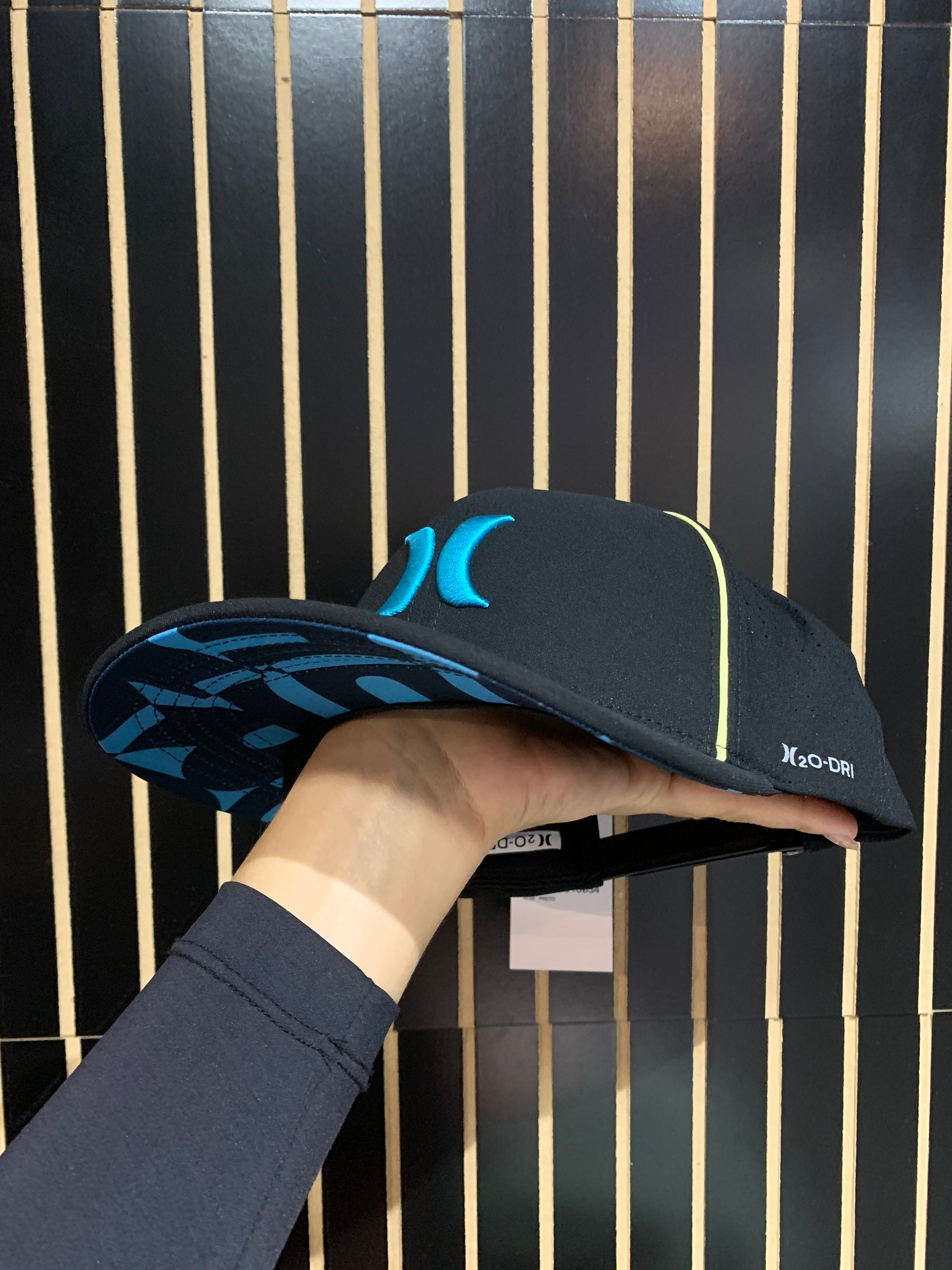 Boné Hurley Half Letters Importado