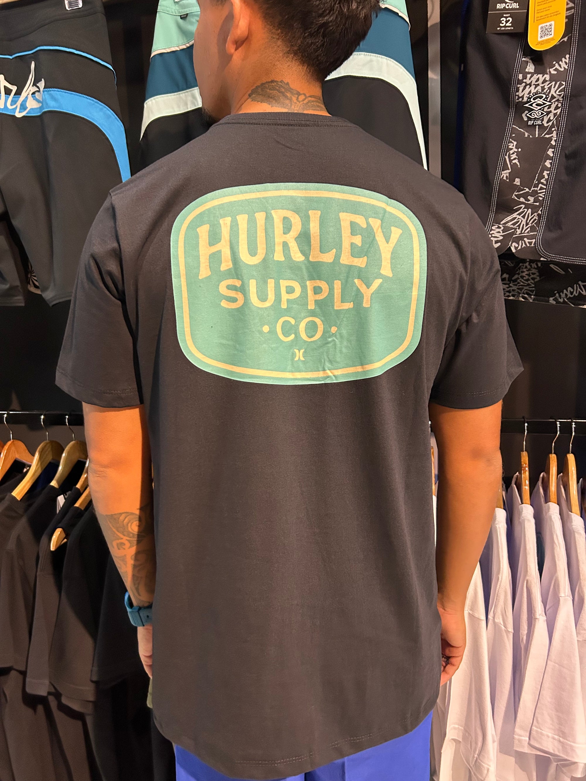 CAMISETA HURLEY SUPPLY PRETA