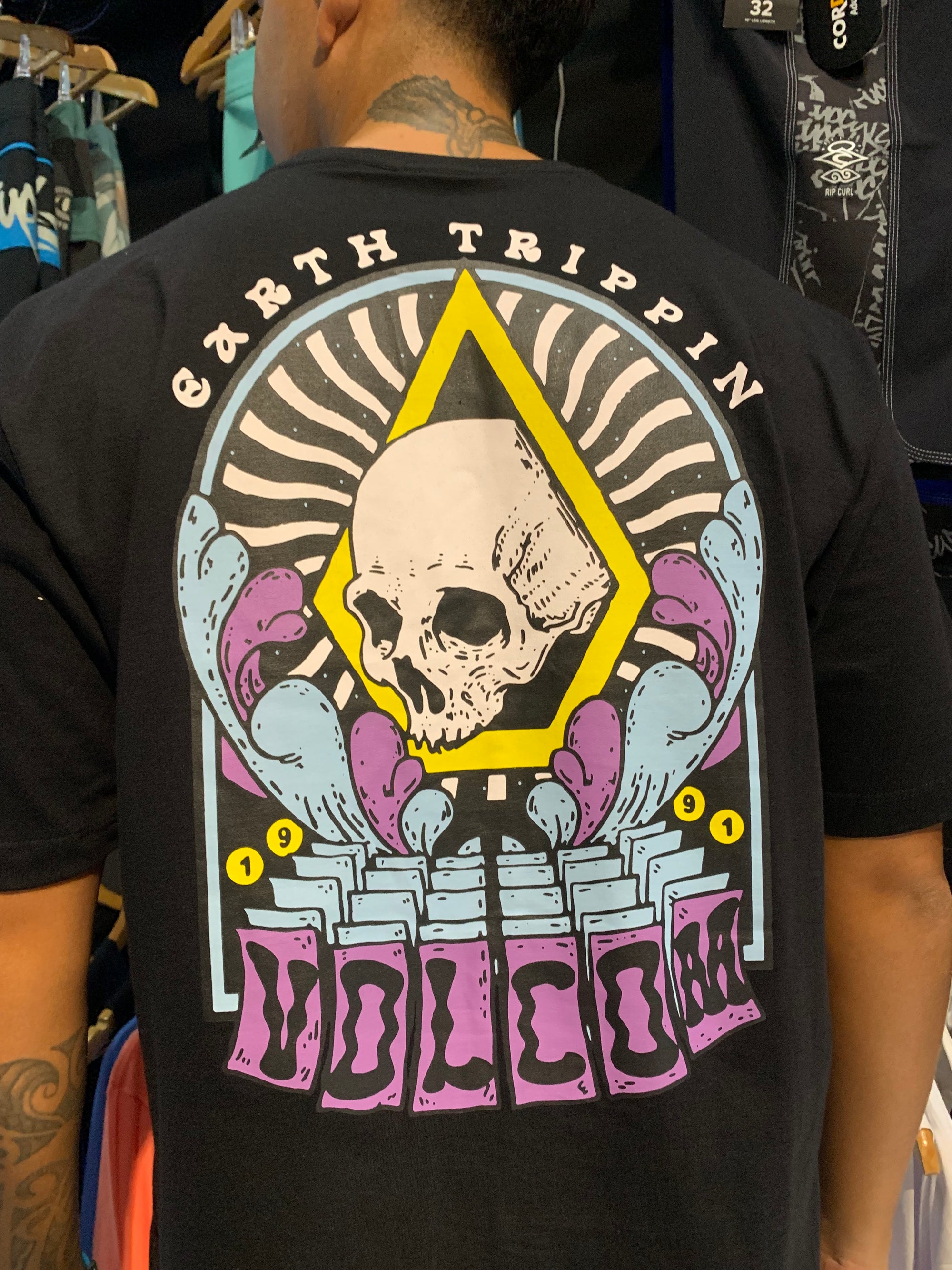 Camiseta Volcom Arched Preto