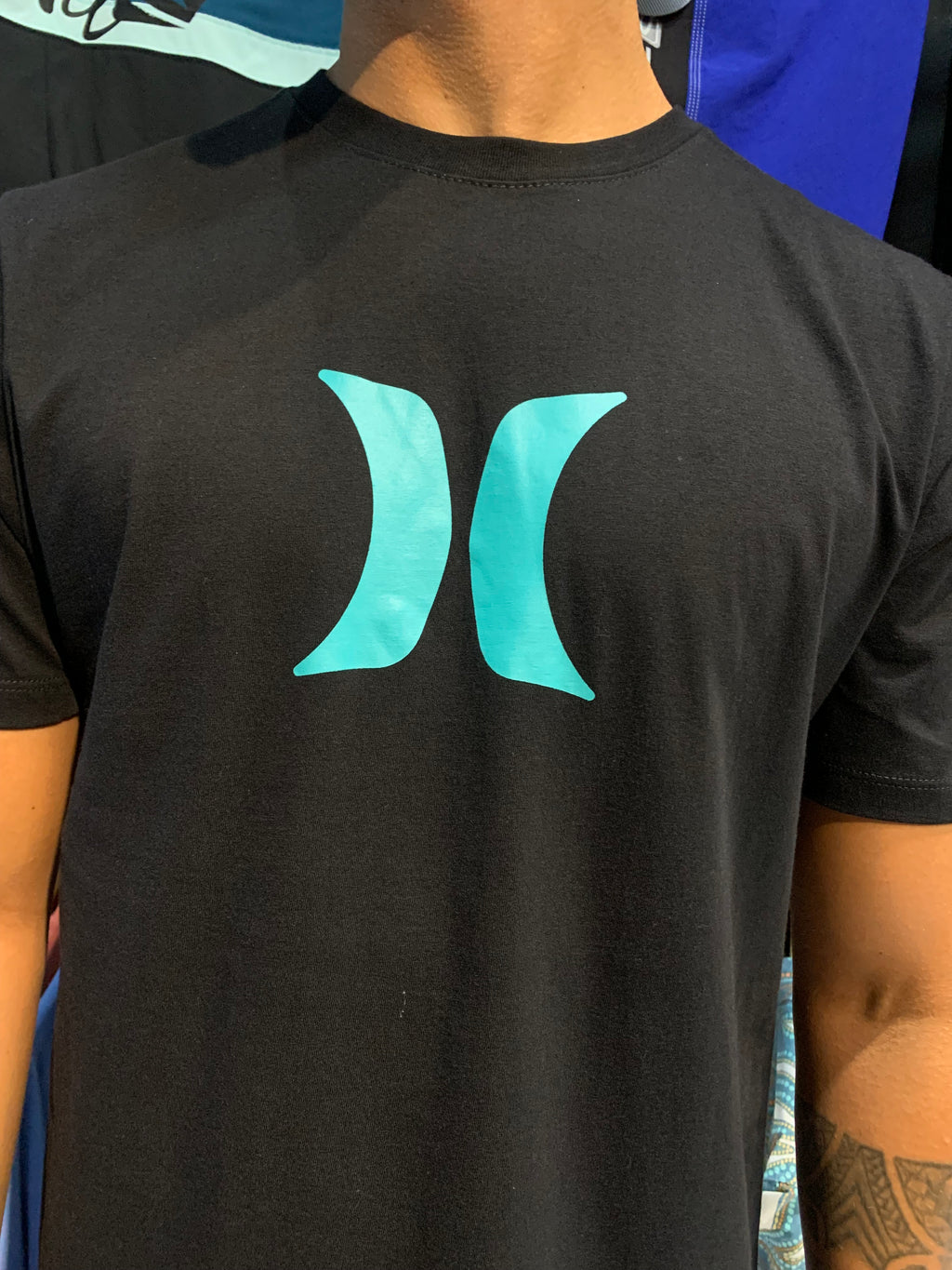 Camiseta Manga Curta Preta Hurley Icon