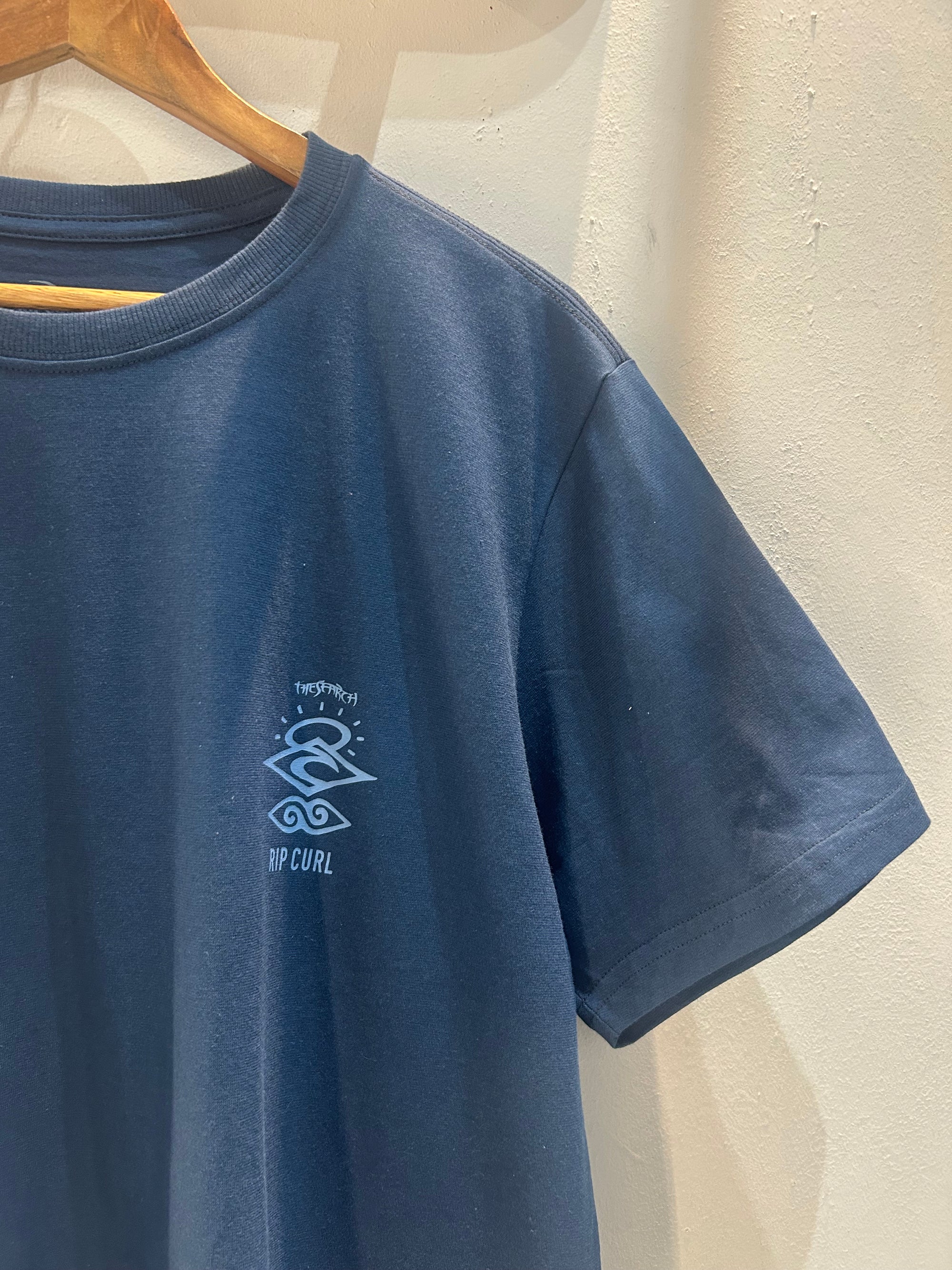 CAMISETA RIP CURL SEARCH ICON OUTLINE