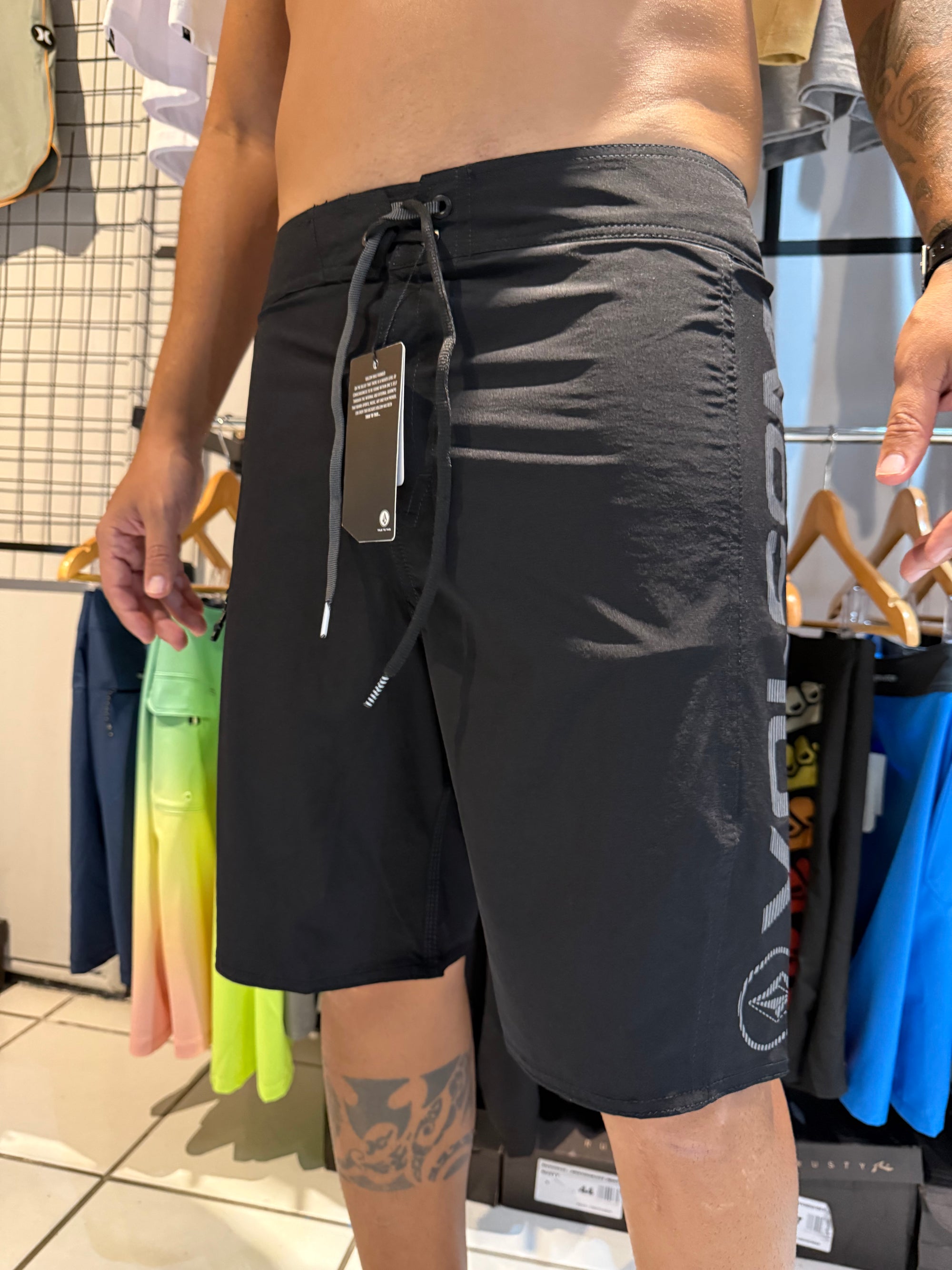 Boardshorts Volcom Sabotage Importada Black