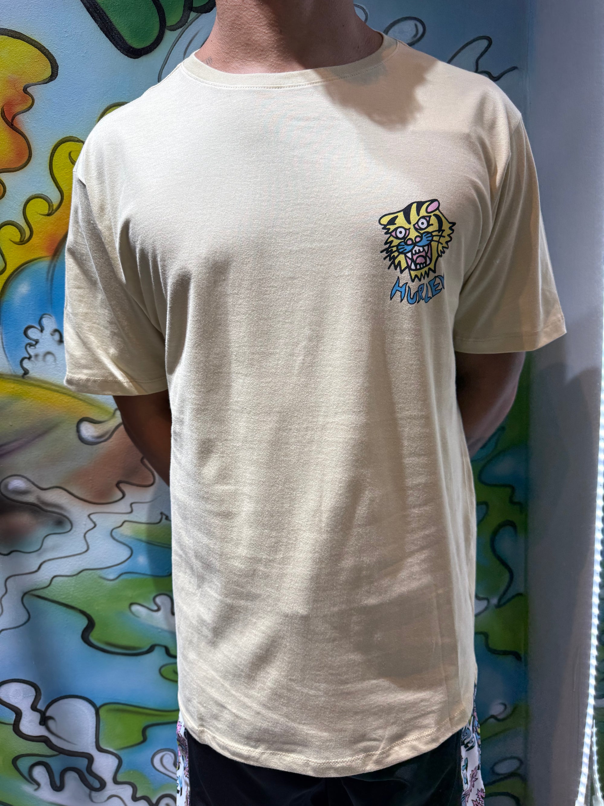 Camiseta Hurley Etam Tigre Bege