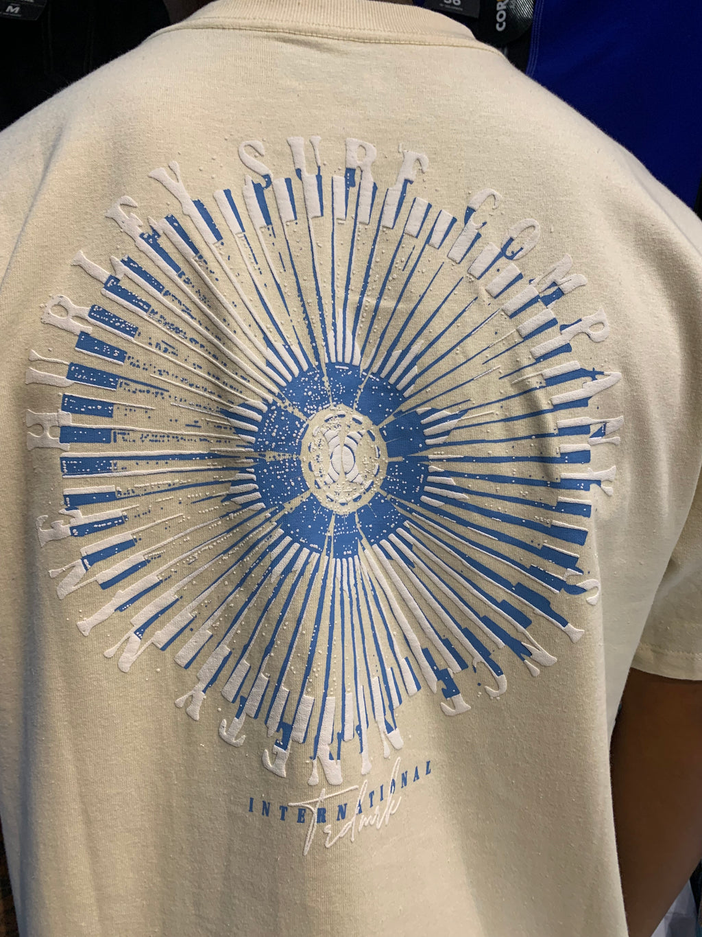 Camiseta Especial Off White Hurley International