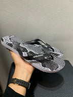 Chinelo Volcom Collage