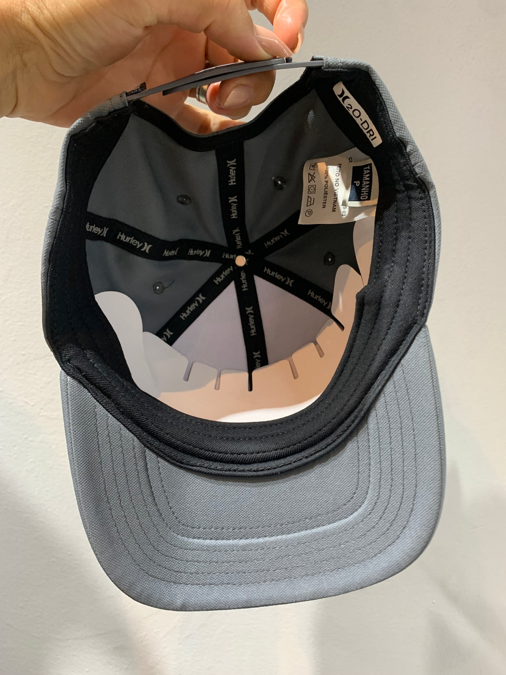 Boné Hurley Icon Cinza com Branco