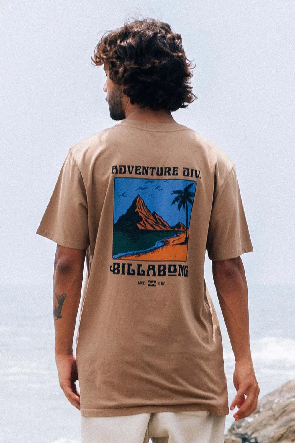 Camiseta Billabong M/C Post Cards I Marrom