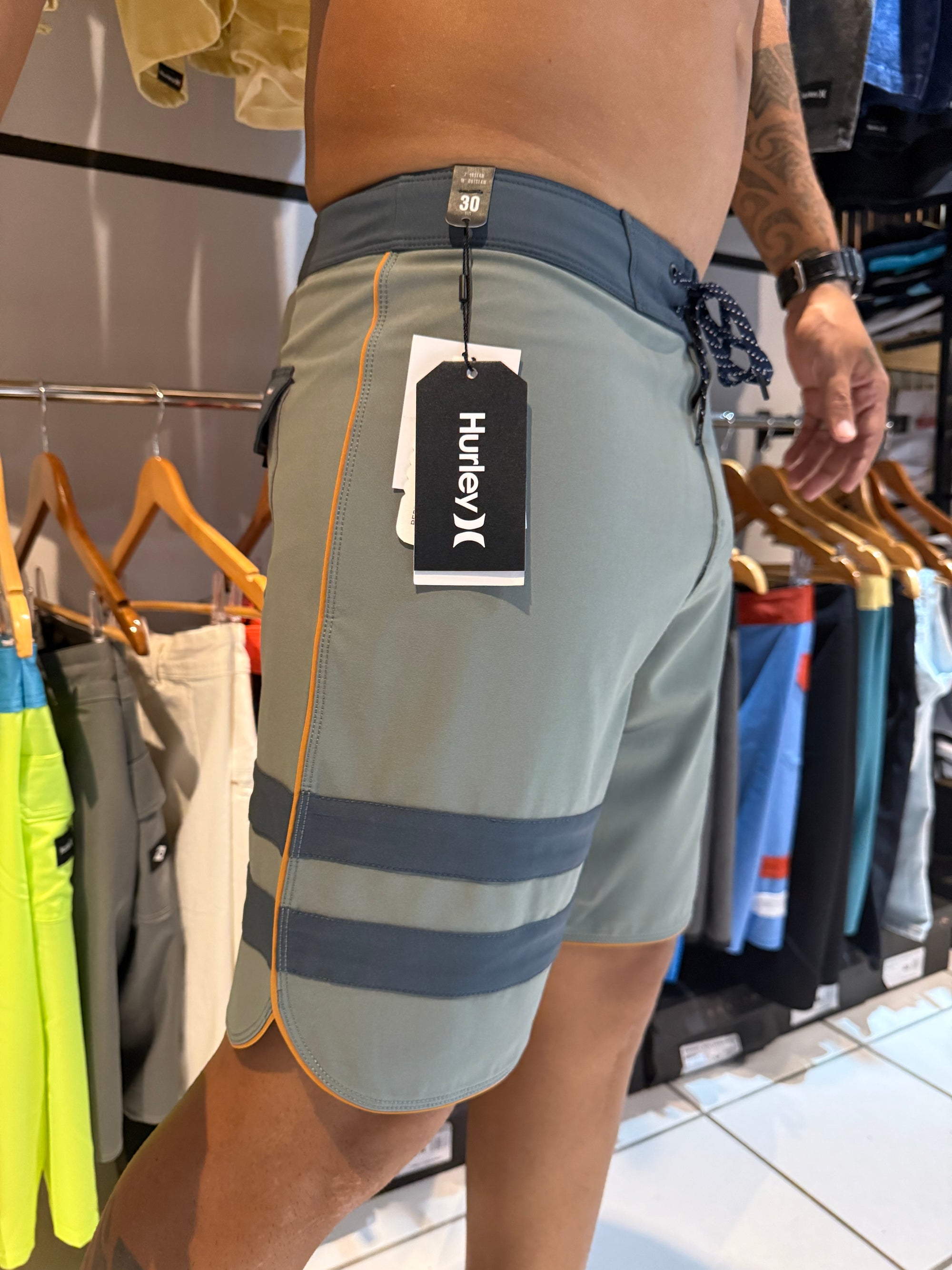 BOARDSHORT HURLEY PHANTOM ECO BLOCK PARTY SOLID18” OLIVA