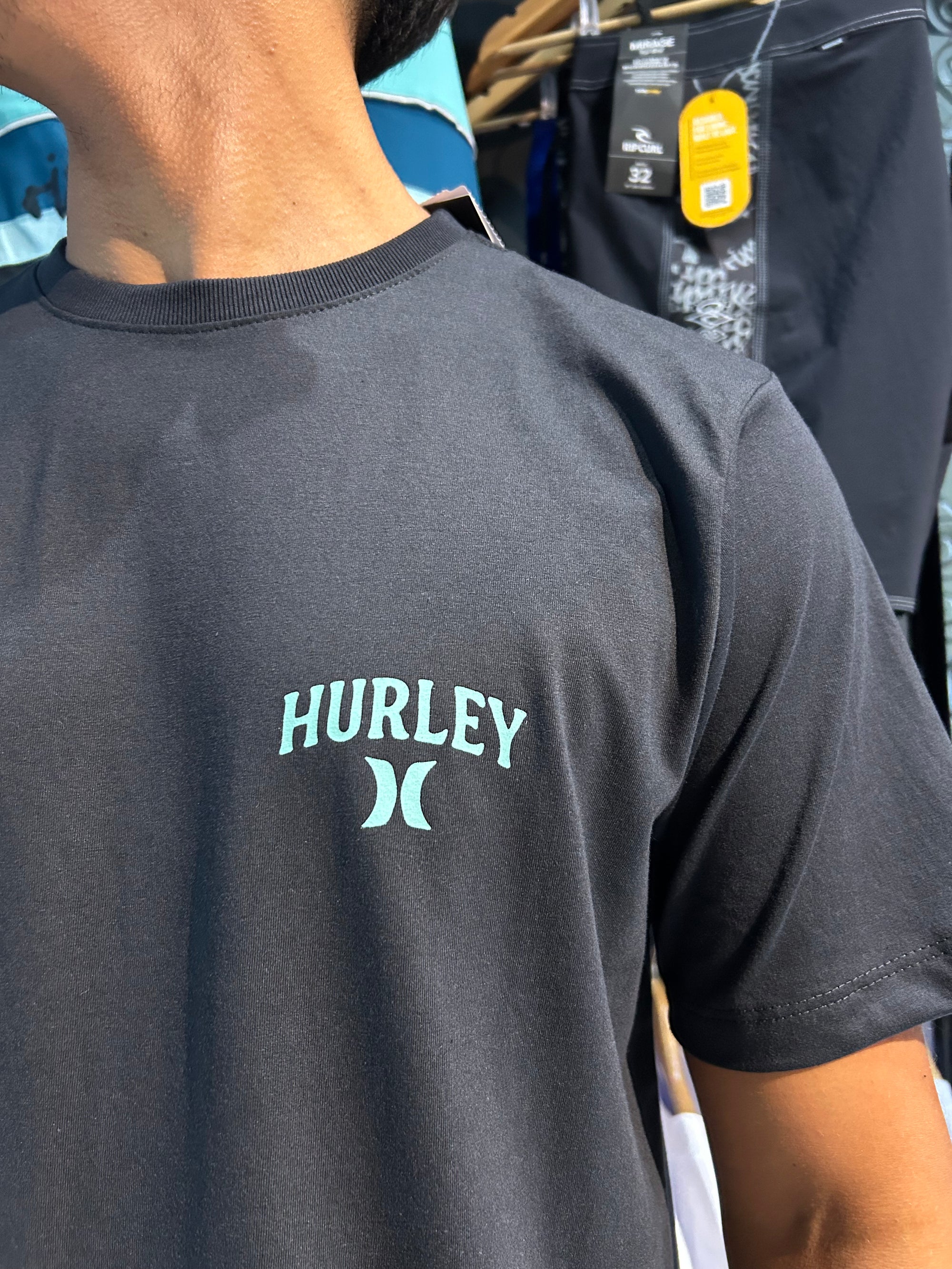 CAMISETA HURLEY SUPPLY PRETA