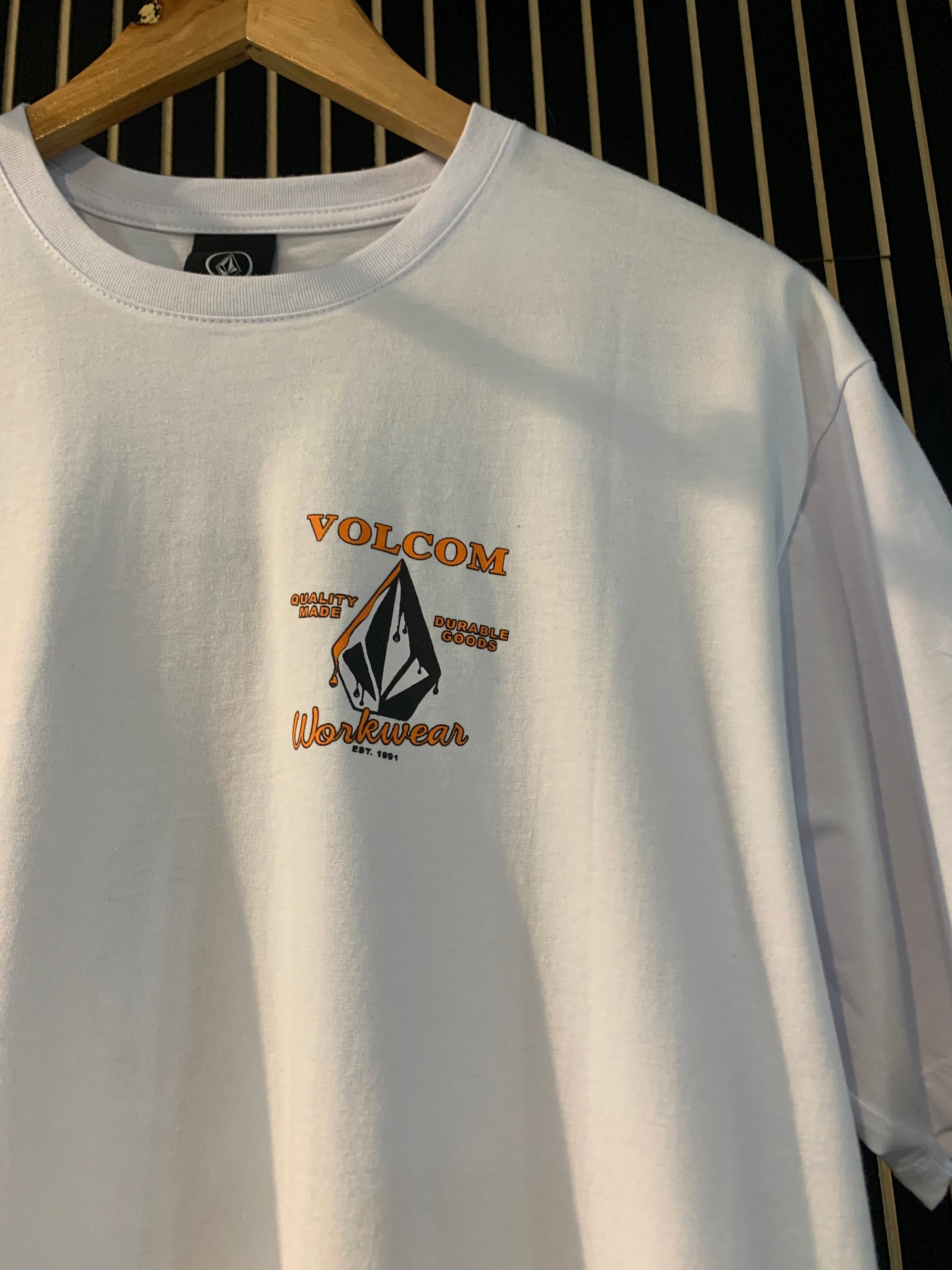 CAMISETA VOLCOM ENAMEL WORKWEAR BRANCA
