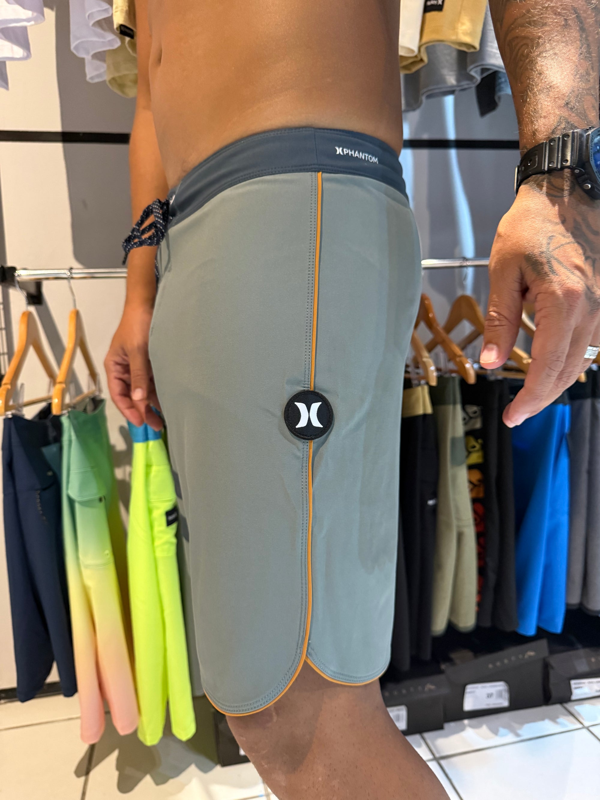 BOARDSHORT HURLEY PHANTOM ECO BLOCK PARTY SOLID18” OLIVA