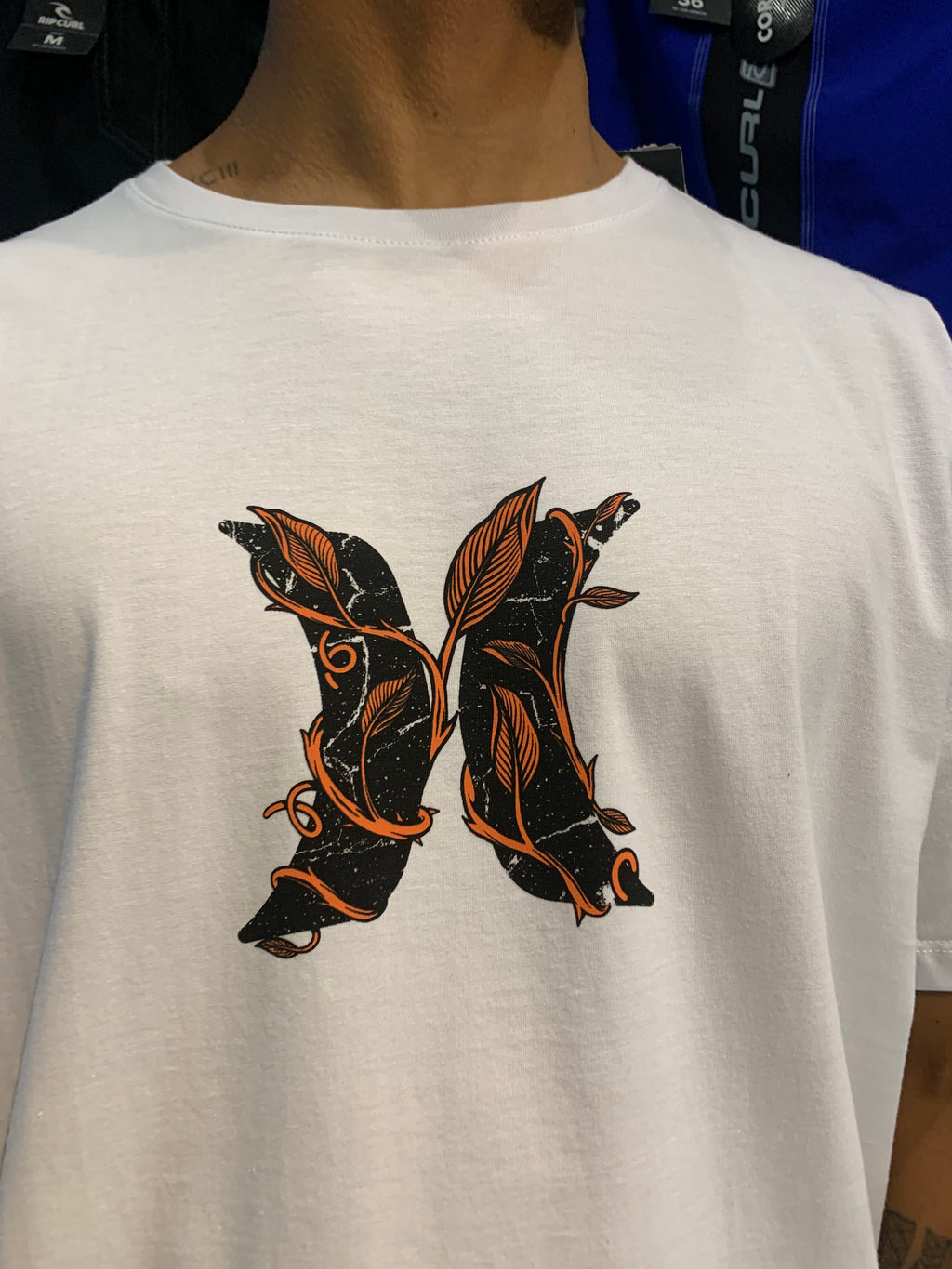 Camiseta Manga Curta Branca Hurley Icon Garden