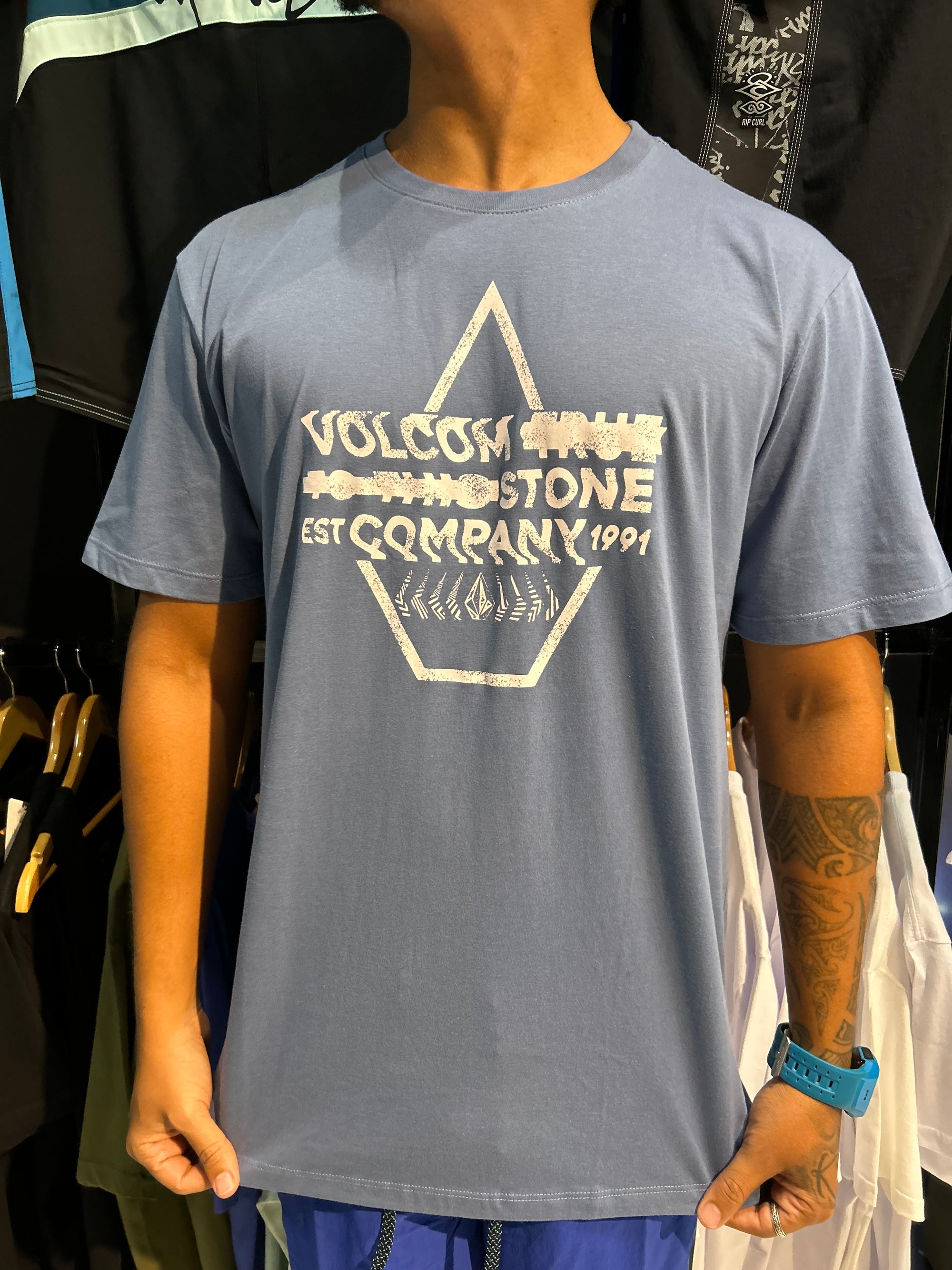 CAMISETA VOLCOM SWITCHER AZUL