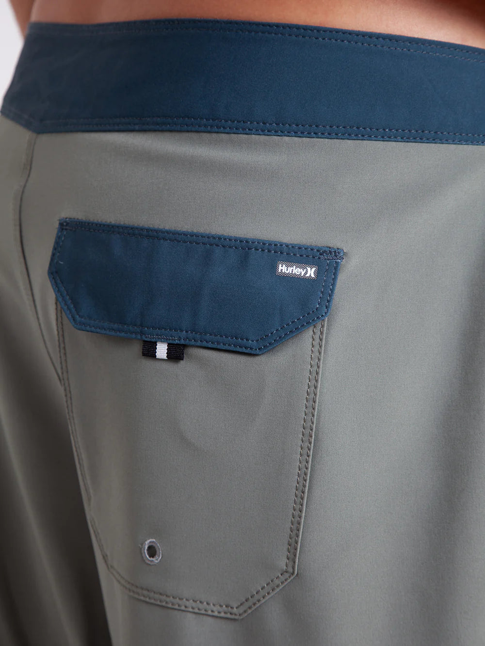 BOARDSHORT HURLEY PHANTOM ECO BLOCK PARTY SOLID18” OLIVA