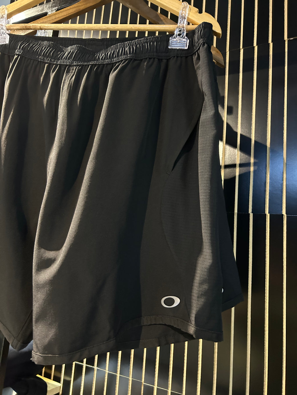 SHORT OAKLEY TRN DYNAMIC   MESH SHORTS 19”