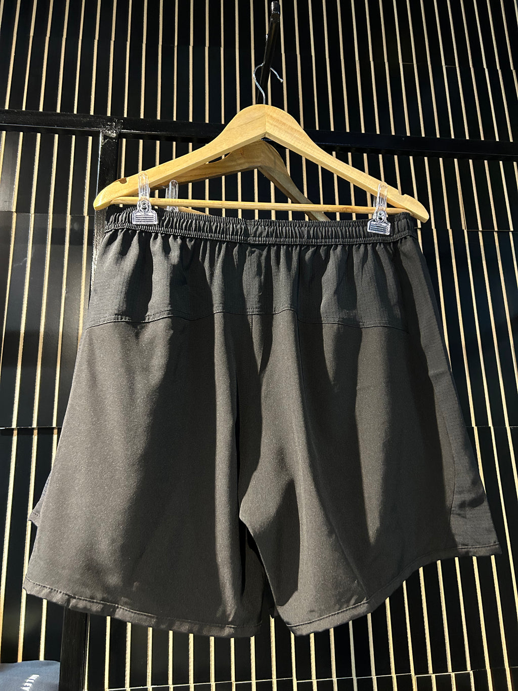SHORT OAKLEY TRN DYNAMIC   MESH SHORTS 19”