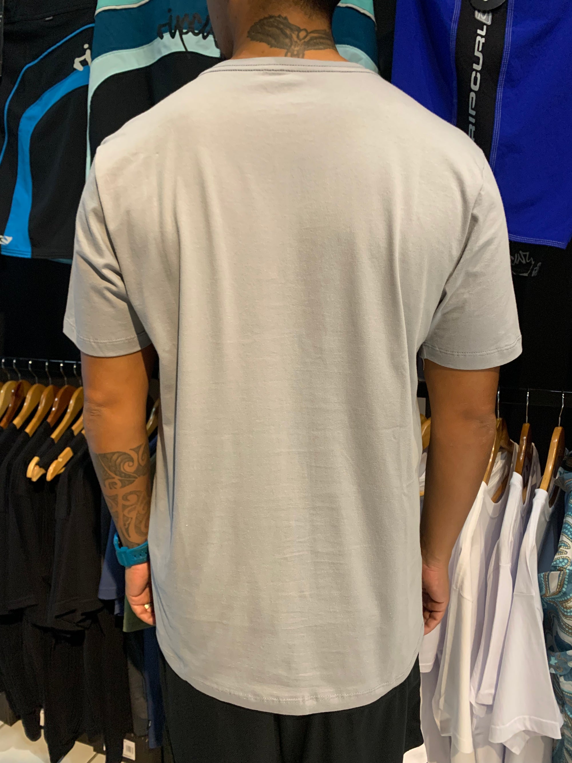 Camiseta Manga Curta Snake Hurley Cinza