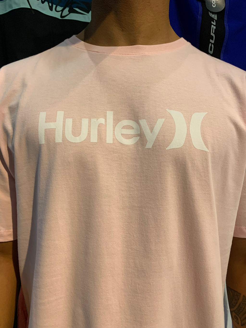 Camiseta Manga Curta Rosa Hurley O&O