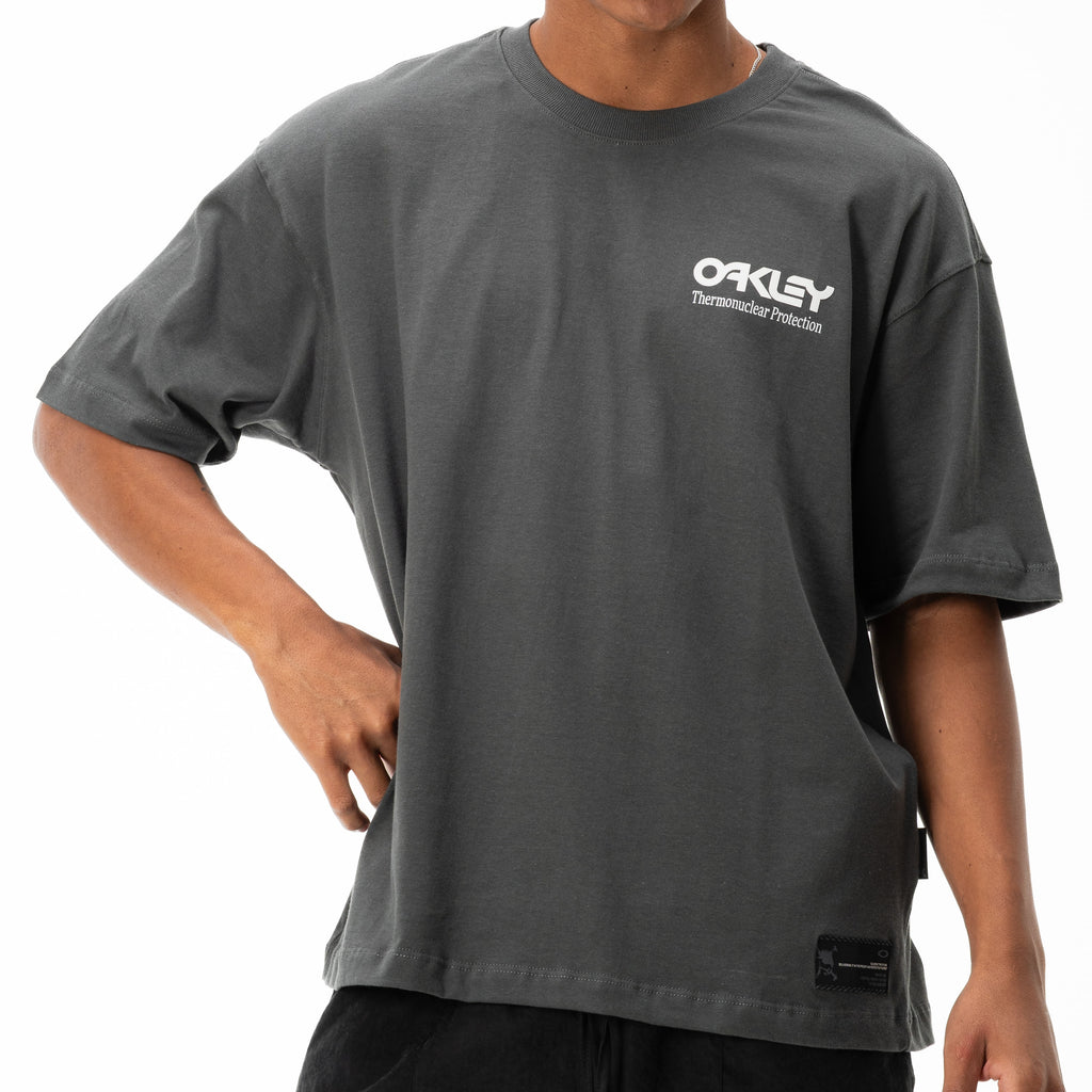 Camiseta Oversized Oakley Thermonuclear