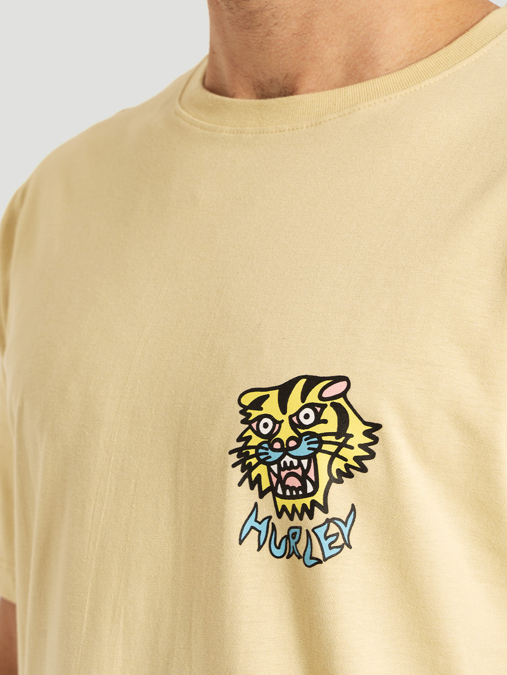 Camiseta Hurley Etam Tigre Bege