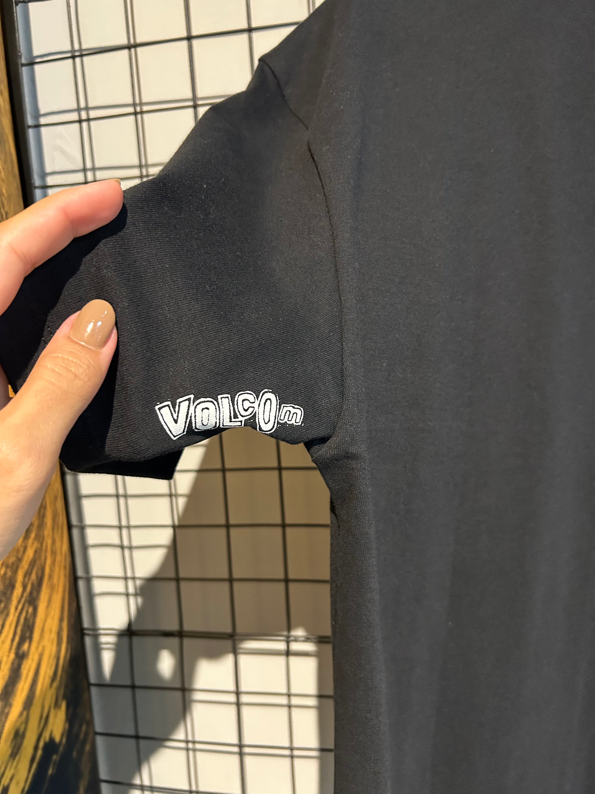 Camiseta Comfort Fit Volcom Single Stone Preta