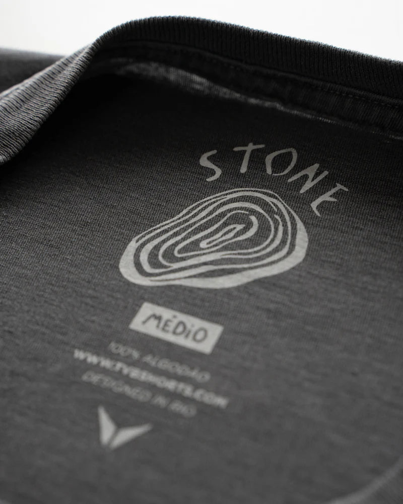 T-Shirt TVB Paraíso Não Distante Preto Stone