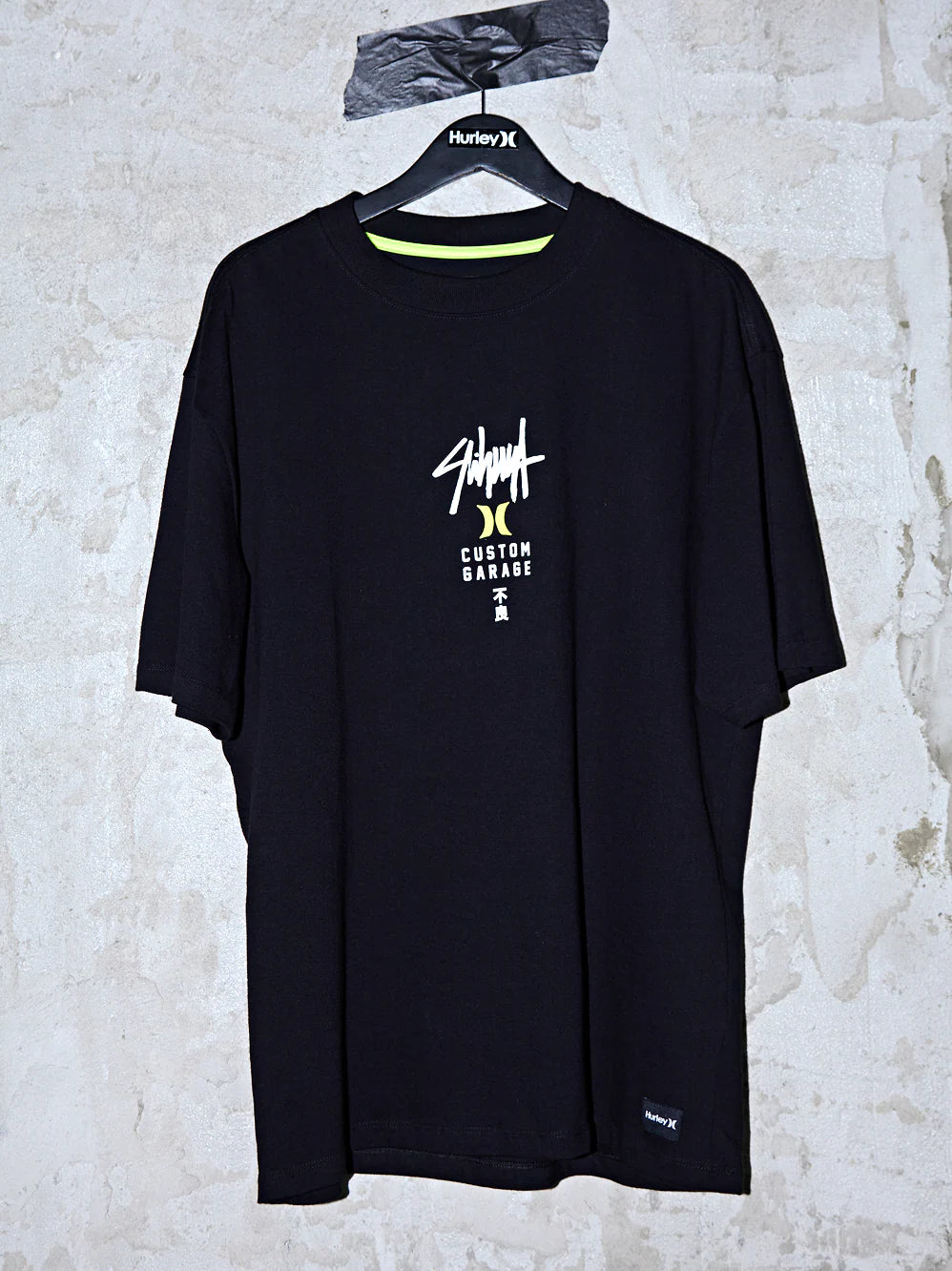 Camiseta Max Fit Hurley x Shibuya Signature Block Party Preta
